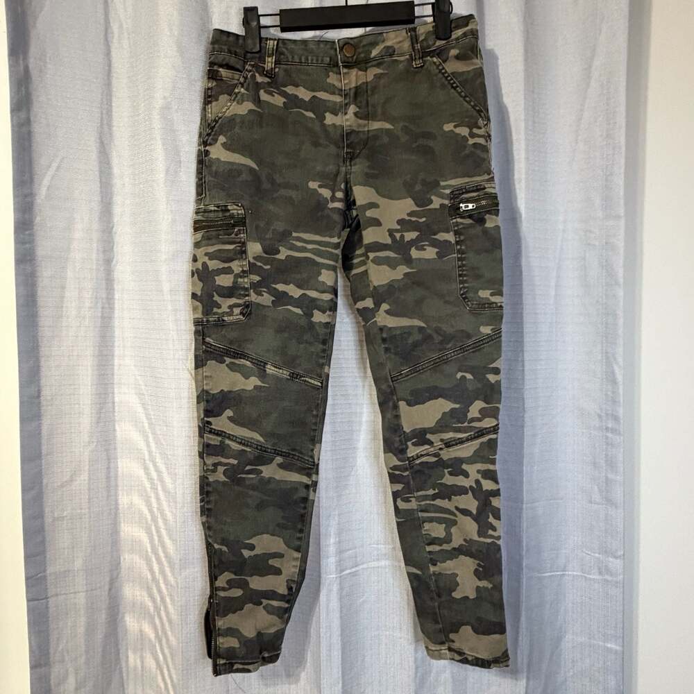 Forever 21 Camouflage Green Skinny Stretch Denim Cargo Pants Size 27